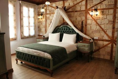 White Garden-Adult Only - 11