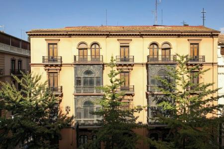 Palacio de Santa Paula, Autograph Collection - 14