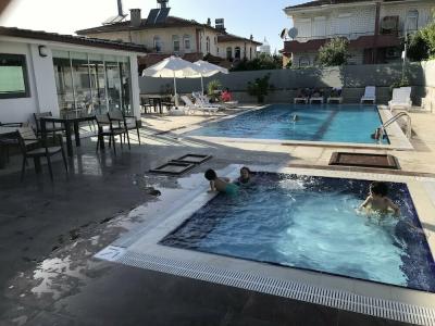 Oyster Boutique - 21