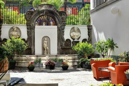 Piazza Bellini & Apartments - 2