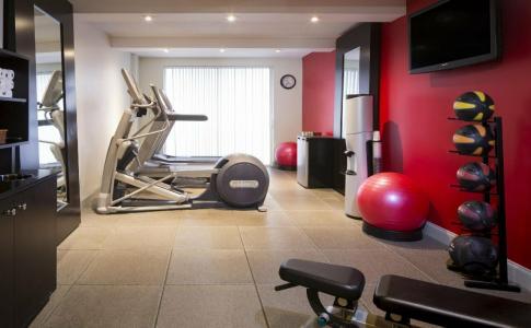 DoubleTree by Hilton Raleigh Brownstone University - 18