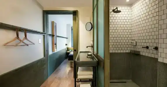 Moxy NYC Times Square - 17