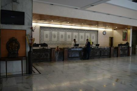 Samrat, New Delhi - 33