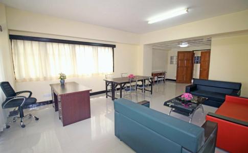 Yangon International - 18