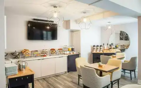 The Inn at Union Square – No Resort Fee - 29