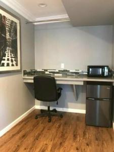 Crystal Lodge Motel - 9