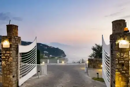 Villa Fiorella Art - 14