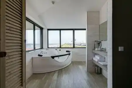 Beachhouse - 3