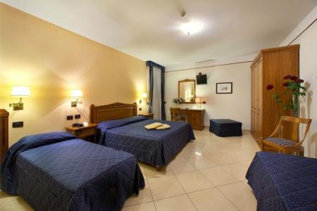Ulisse Deluxe Hostel - 16