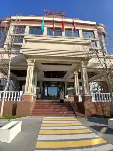 Ramada by Wyndham - 18