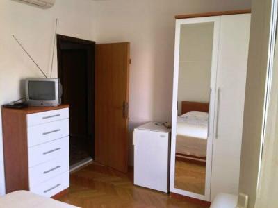 Guest House Steel - 41