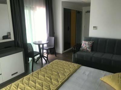 Oyster Boutique - 18