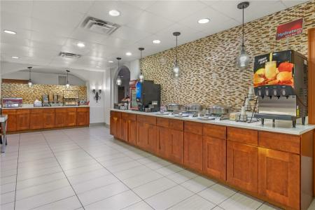 Best Western Plus Orlando Lake Buena Vista South Inn Suites - 8