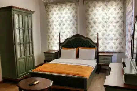 White Garden-Adult Only - 3