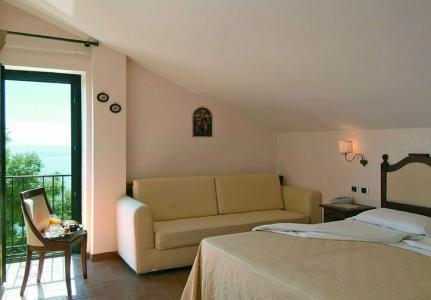 Villa Delle Meraviglie - 17