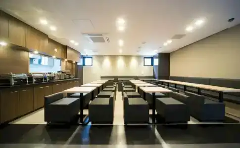 Shinsaibashi-Higashi Crystal - 18