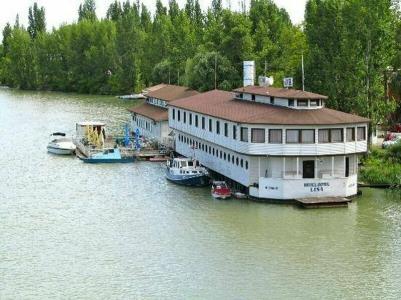 Botel Lisa - 22