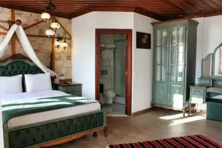 White Garden-Adult Only - 49