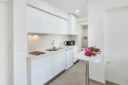 Princess Kinli Suites - 8