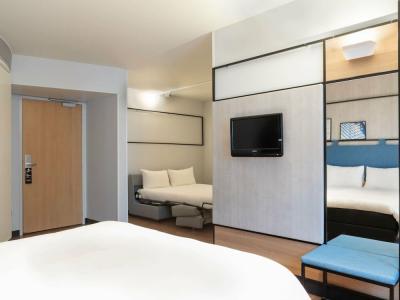 Ibis Paris CDG Airport - 14