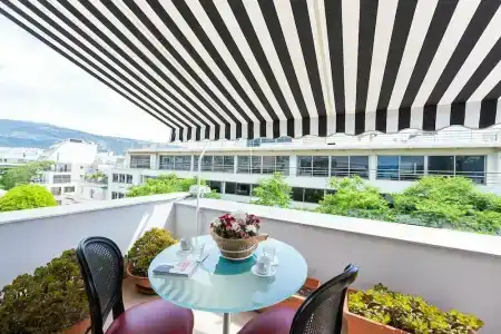 Best Western Plus Embassy - 5