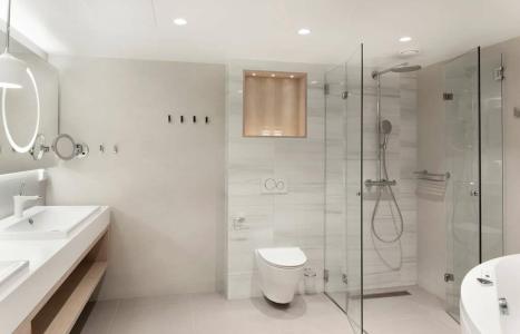 Radisson Blu Royal, - 40