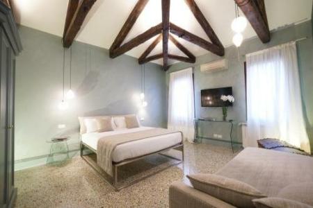 Venice Resort Airport - 7