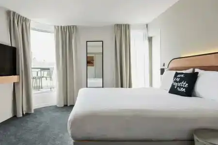 Moxy Paris Bastille - 48