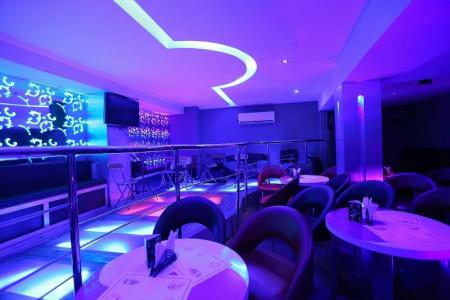 VIP International - 31