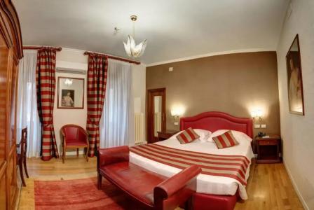 Piazza Di Spagna - 17
