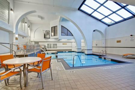 Holiday Inn Windsor - Ambassador Bridge - 37