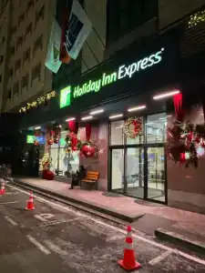 Holiday Inn Express - 26