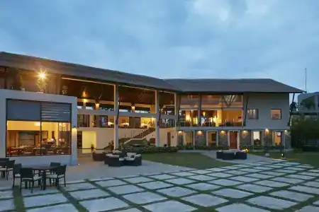 The Calm Resort & Spa - 9