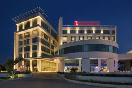 Ramada & Suites by Wyndham Izmir Kemalpasa - 9