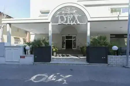 Rex - 5
