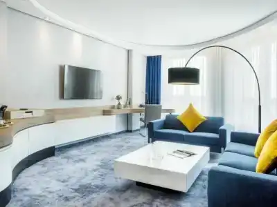 Golden Tulip Warsaw Airport - 4