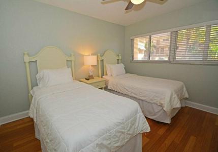 Westwinds Waterfront Resort - 42