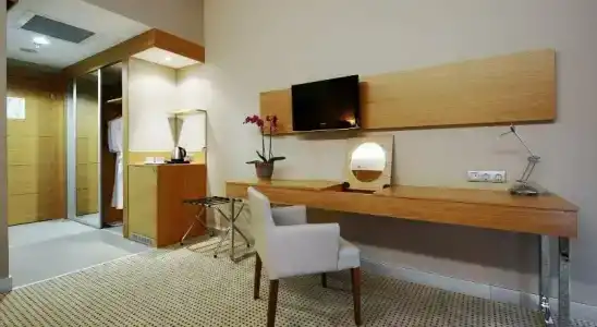 Ramada by Wyndham - 32