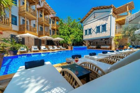 Elixir Boutique - 34