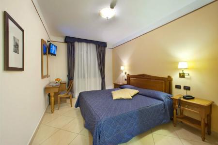 Ulisse Deluxe Hostel - 28