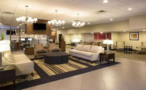 DoubleTree by Hilton Raleigh Brownstone University - 5