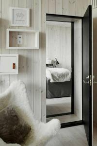Arctic TreeHouse - 10