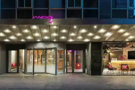 Moxy Barcelona - 7
