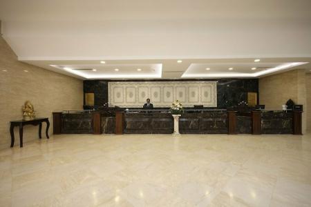 Samrat, New Delhi - 18