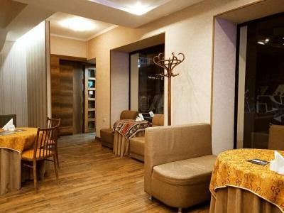 Barsuna Bar Boutique - 14