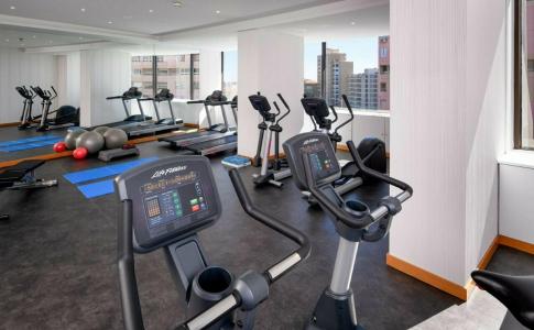 Ramada by Wyndham Lisbon - 6