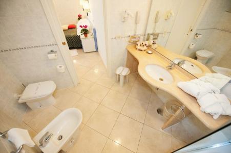 Weber Ambassador - 35