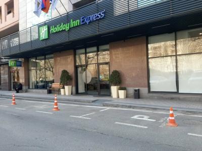 Holiday Inn Express - 28