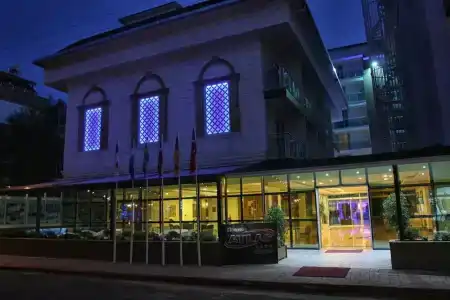 Kleopatra Atlas - Adults Only - 3