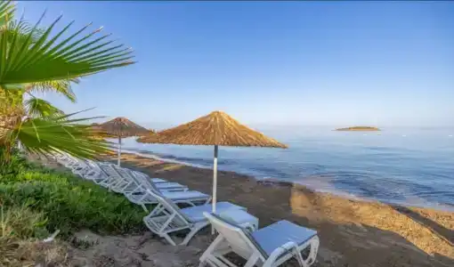 Ladonias Luna Beach Resort - 7